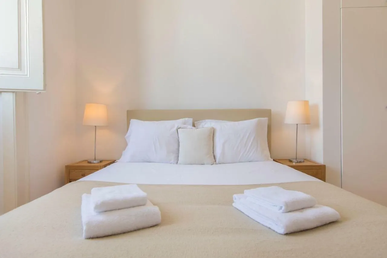 Lovelystay - Sunny Santa Catarina II Lisbon Portugal