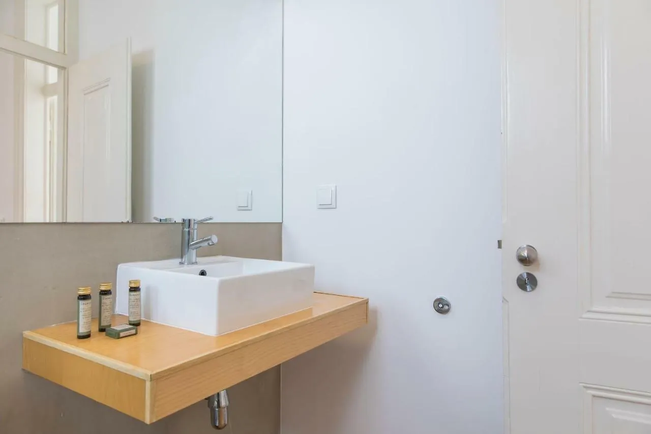 Lovelystay - Sunny Santa Catarina II Lisbon Portugal